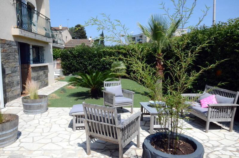 Bed and Breakfast Les Jardins De Galicia Sète Habitación foto